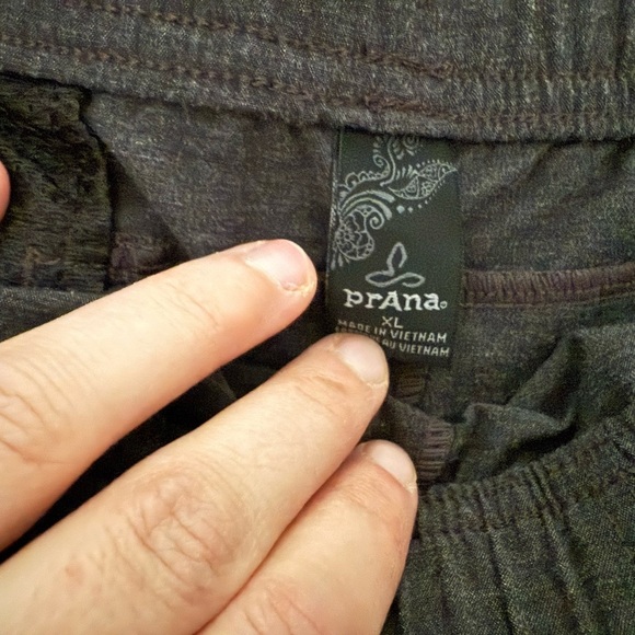 Women’s size XL prana shorts in excellent like-new condition - Picture 4 of 4